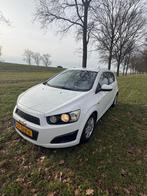 Chevrolet Aveo 1.2 5-DEURS 2011 Wit 2e eigenaar, Voorwielaandrijving, Euro 5, Stof, 40 €/maand