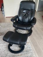 zwarte relax fauteuil van stressless met voetenbank, Huis en Inrichting, Fauteuils, Ophalen, Gebruikt, Leer, 50 tot 75 cm
