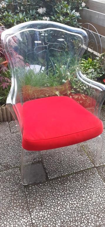 PEDRALI Design fautuil met rode kussen beschikbaar voor biedingen