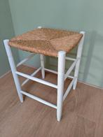 Vintage rieten krukje, Ophalen, Zo goed als nieuw, Hout