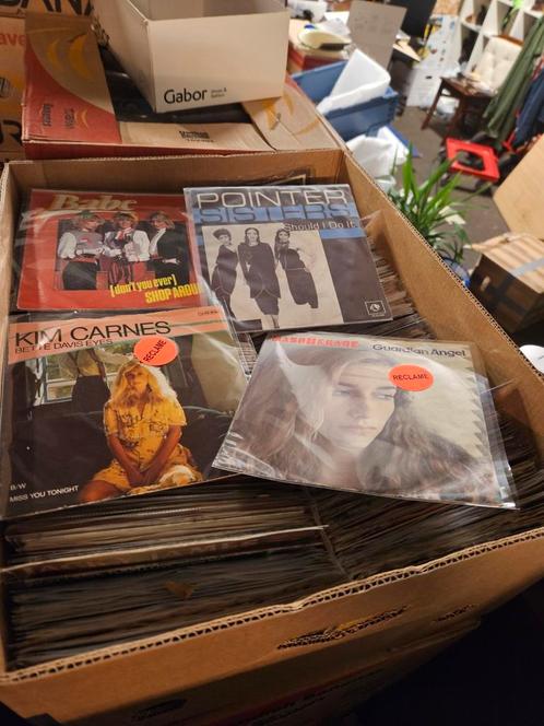Ruim 7600 singles, Cd's en Dvd's, Vinyl | Verzamelalbums, Zo goed als nieuw, Overige formaten, Ophalen