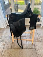 Dressuurzadel 17,5 inch incl beugels en singel, Dieren en Toebehoren, Ophalen, Gebruikt, Dressuur