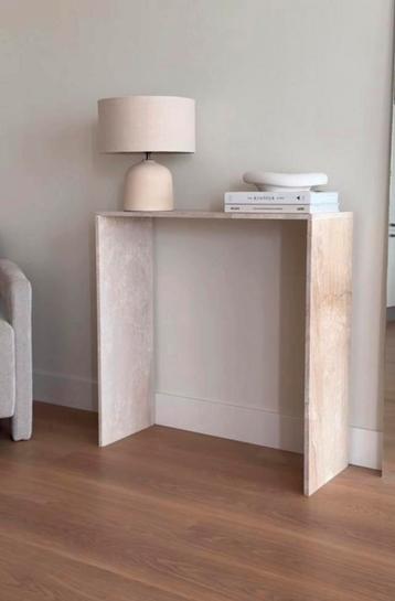 Vintage travertin side table beschikbaar voor biedingen