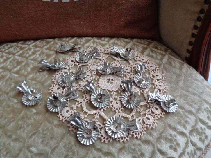 14 Oude Kaarsen Houders / Klemmetjes Kerst ** Mimosa **, Diversen, Kerst, Nieuw, Ophalen of Verzenden