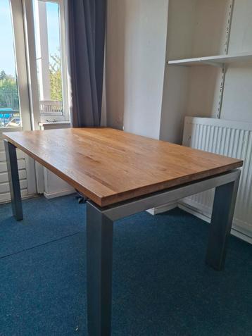 Houten bureau - MOET WEG wegens verhuizing! 158x100x75 beschikbaar voor biedingen