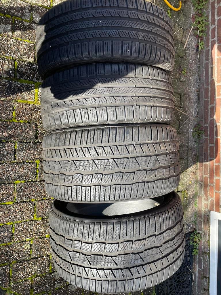 Porsche 911 - 997 Continental winterbanden, Auto-onderdelen, Banden en Velgen, 19 inch, Banden en Velgen, 235 mm, Winterbanden