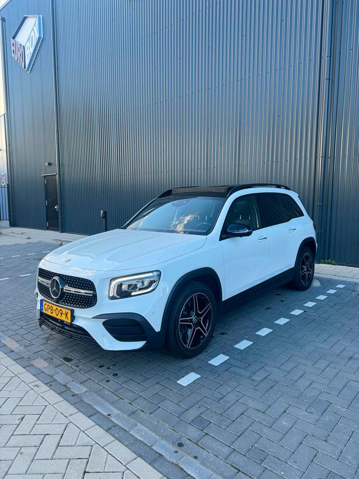 Mercedes-Benz GLB 250 Amg line Full option, Auto's, Mercedes-Benz, Particulier, GLB, 360° camera, 4x4, Achteruitrijcamera, Adaptieve lichten