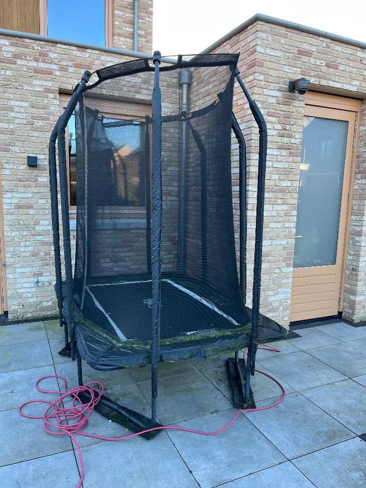 Trampoline  (gratis), Kinderen en Baby's, Speelgoed | Buiten | Trampolines, Gebruikt, Ophalen