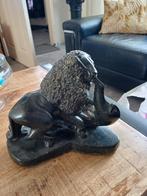 Antiek  marmeren leeuw met prooie, Antiek en Kunst, Ophalen of Verzenden