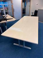 Bureau / vergader tafel, Huis en Inrichting, Bureaus, Ophalen, In hoogte verstelbaar, Zo goed als nieuw