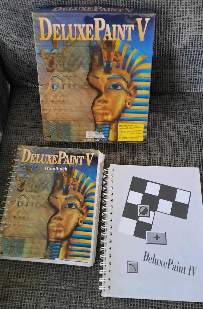 Commodore Amiga Deluxe Paint 5 V doos boeken geen software, Computers en Software, Vintage Computers, Ophalen of Verzenden