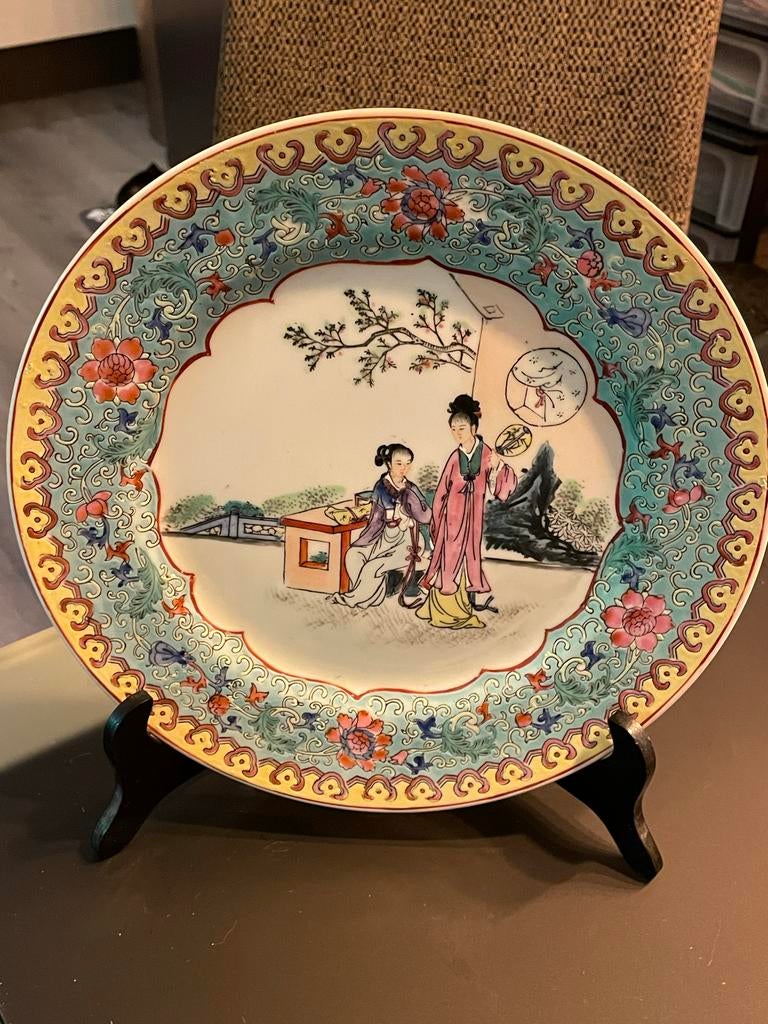 Chinees porseleinen bord met decoratie, Ophalen of Verzenden