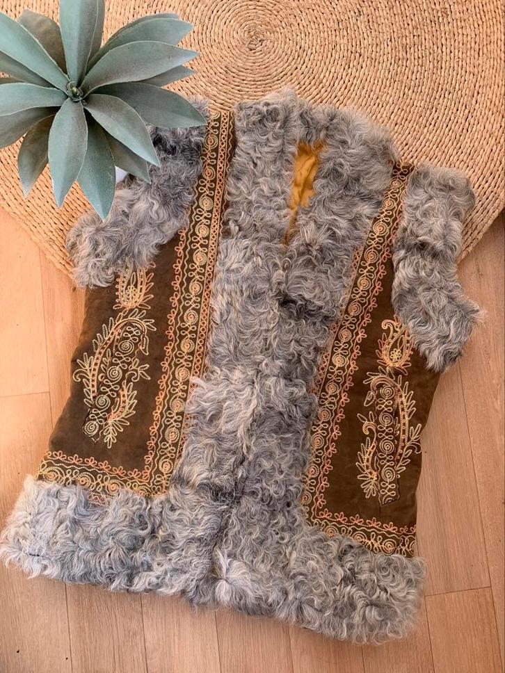 Afghaanse waistcoat M bohemian gilet embroidery, Kleding | Dames, Bodywarmers, Zo goed als nieuw, Maat 38/40 (M), Grijs, Ophalen of Verzenden