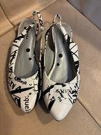 Zwarte en witte pumps maat 37, Ophalen of Verzenden, Gedragen, Zwart, Pumps
