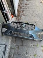 Te koop voorbumper met grille volvo xc60, Auto-onderdelen, Carrosserie en Plaatwerk, Ophalen of Verzenden, Voor, Volvo, Bumper