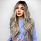 Pruik lang grijsblond haar met grove slagen in laagjes Ferna, Verzenden, Nieuw, Pruik of Haarverlenging