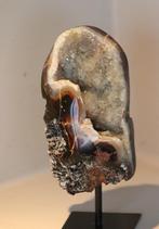 Agaat geode op standaard, Verzamelen, Mineralen en Fossielen, Ophalen of Verzenden, Mineraal