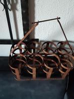 Landelijk sleets  flessenrek  roest,sober ,stoer brocante, Ophalen of Verzenden