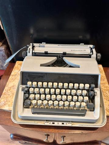 Typemachine Gabriele 25 in goede staar beschikbaar voor biedingen