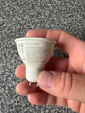 2x Philips Hue GU10 (wit & kleur) + 1x motion sensor beschikbaar voor biedingen