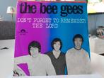 7" Single The Bee Gees - Don't Forget To Remember / The Lord, Gebruikt, 7 inch, Single, Ophalen of Verzenden