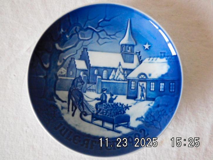 B&G Denmark  Jule After 1992 Christmas Plate “Christmas In G, Huis en Inrichting, Woonaccessoires | Wanddecoraties, Zo goed als nieuw