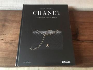 Groot Chanel Boek * koffietafelboek * geseald nieuw beschikbaar voor biedingen
