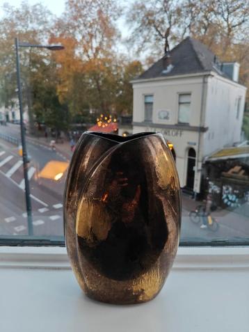 Vintage vaas van West-Germany beschikbaar voor biedingen