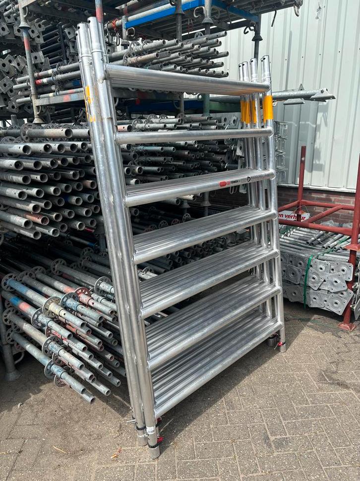 Eenmalig gebruikte Altrex rolsteiger 5200-serie, Doe-het-zelf en Verbouw, Steigers, Zo goed als nieuw, Rolsteiger of Kamersteiger