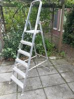 Trap - 6 treden, Doe-het-zelf en Verbouw, Ladders en Trappen, Ophalen, Zo goed als nieuw, 2 tot 4 meter