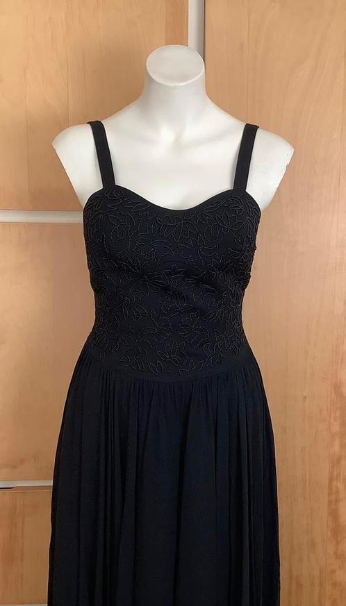 BOGIE Women prachtige zwarte jurk met kralen maat 36. NIEUW, Kleding | Dames, Jurken, Nieuw, Maat 36 (S), Zwart, Onder de knie