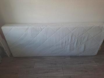 Matras 80x210 beschikbaar voor biedingen