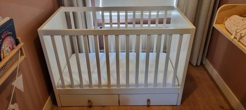 Ikea ledikant met twee laden, Kinderen en Baby's, Babywiegjes en Ledikanten, Ophalen