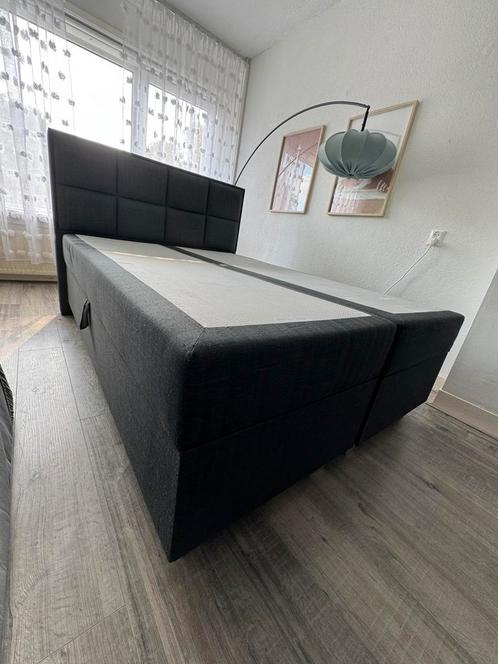 Boxpring met opbergruimte, Huis en Inrichting, Slaapkamer | Boxsprings, Zo goed als nieuw, 140 cm, 210 cm, Tweepersoons, Grijs