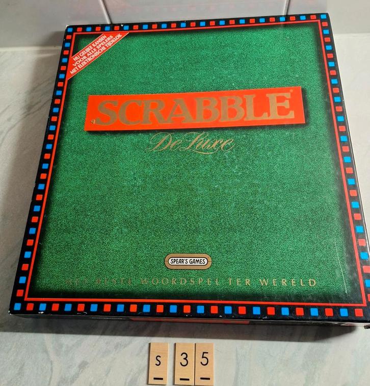 Scrabble de luxe spel, met draaiplateau onderkant, Hobby en Vrije tijd, Gezelschapsspellen | Bordspellen, Zo goed als nieuw, Ophalen of Verzenden