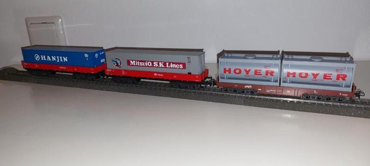 3 Märklin Lageboord wagons beladen met containers, Hobby en Vrije tijd, Modeltreinen | H0, Zo goed als nieuw, Wagon, Wisselstroom