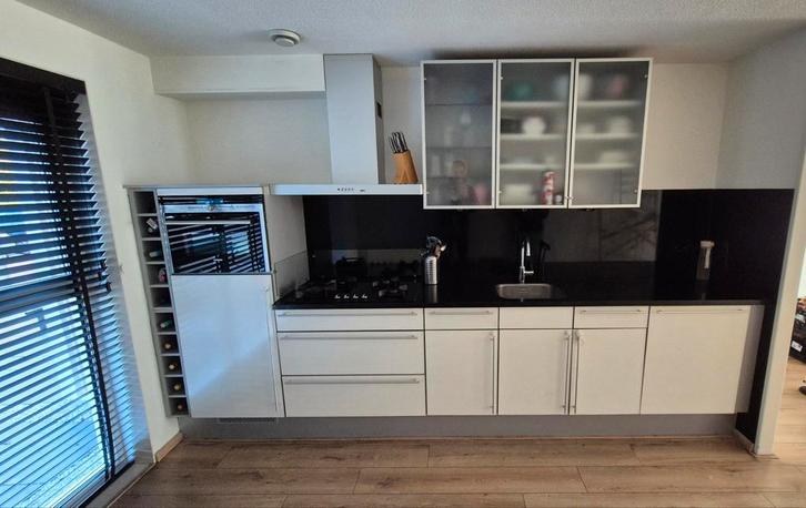 Complete Keuken met inbouw apparatuur(vaatwasser nieuw), Huis en Inrichting, Keuken | Complete keukens, Zo goed als nieuw, Enkelwandige keuken
