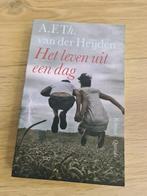 Het leven uit een dag, Ophalen of Verzenden, Zo goed als nieuw, A.F.Th. van der Heijden, Nederland