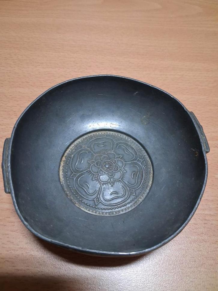 Tinnen Asbak met Bloemmotief, Antiek en Kunst, Antiek | Tin, Ophalen of Verzenden