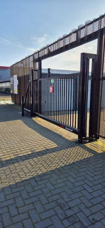 Te huur garagebox beschikbaar voor biedingen