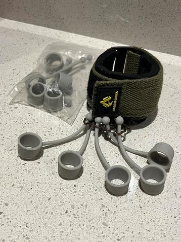 Te koop: vingertrainer beschikbaar voor biedingen