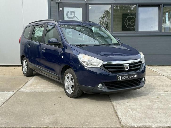 Dacia Lodgy 1.2 TCe Prestige 5p. Airco Cruise Navi Trekhaak, Auto's, Dacia, Bedrijf, Te koop, Lodgy, ABS, Airbags, Airconditioning