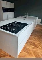 Complete keuken met kookeilend en wanden kast., Ophalen, Wit, Composiet, Met kookeiland