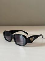 Prada zonnebril unisex goud NIEUW!, Overige merken, Zonnebril, Zwart, Nieuw