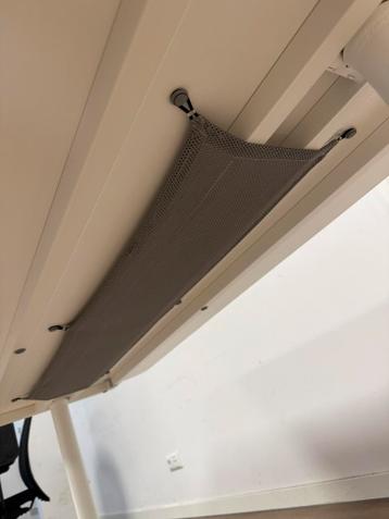 Te koop mooi bureau van (ikea bekant)met verstelbare stoel - afbeelding 3