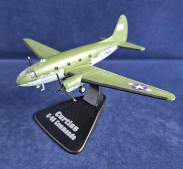 Metalen model van een Curtiss C-46 Commando (M101)  beschikbaar voor biedingen