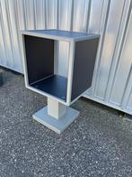 AKAI Cube op voet – Pearl Shadow, Designklassieker uit 1984, Ophalen, Akai