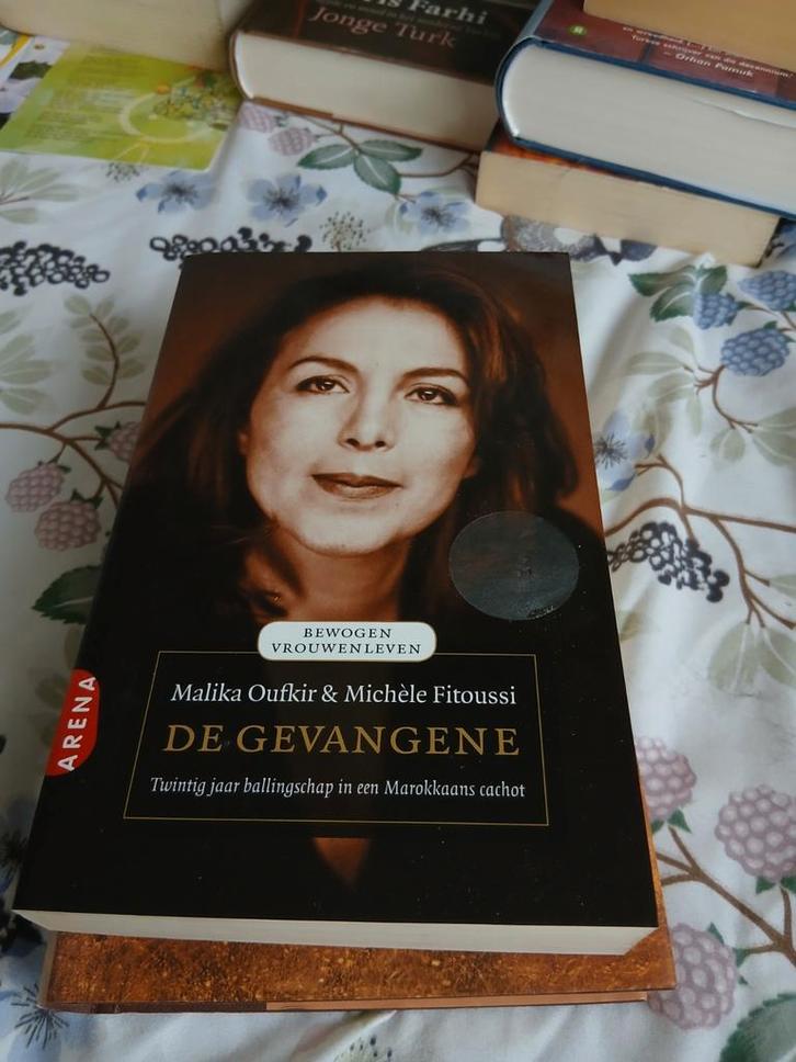De Gevangene - Malika Oufkir & Michèle Fitoussi, Boeken, Biografieën, Gelezen, Politiek, Ophalen of Verzenden