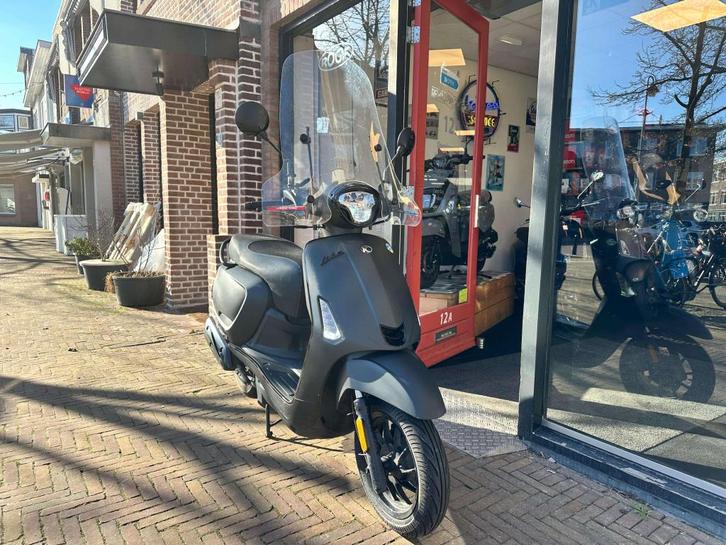 Kymco New Like 25 snorscooter snor 2020 EURO4, Fietsen en Brommers, Scooters | Kymco, Gebruikt, Like, Maximaal 25 km/u, Benzine