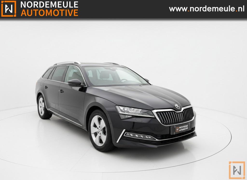 Skoda SUPERB 2.0 TSI Sportline Laurin & Klement, Xenon, 360, Auto's, Skoda, Automaat, Euro 6, 4 cilinders, Zwart